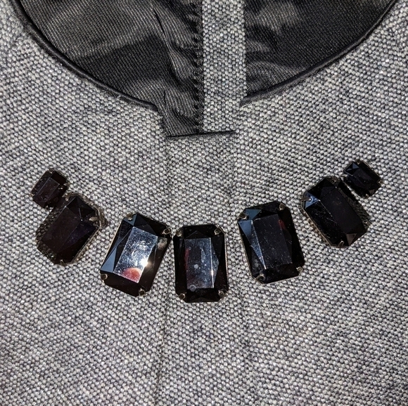 Black & White Jeweled Neckline Boxy Retro Dress with Pockets - Picture 8 of 13